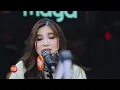 Moira Dela Torre performs "Kumpas" LIVE on Wish 107.5 Bus