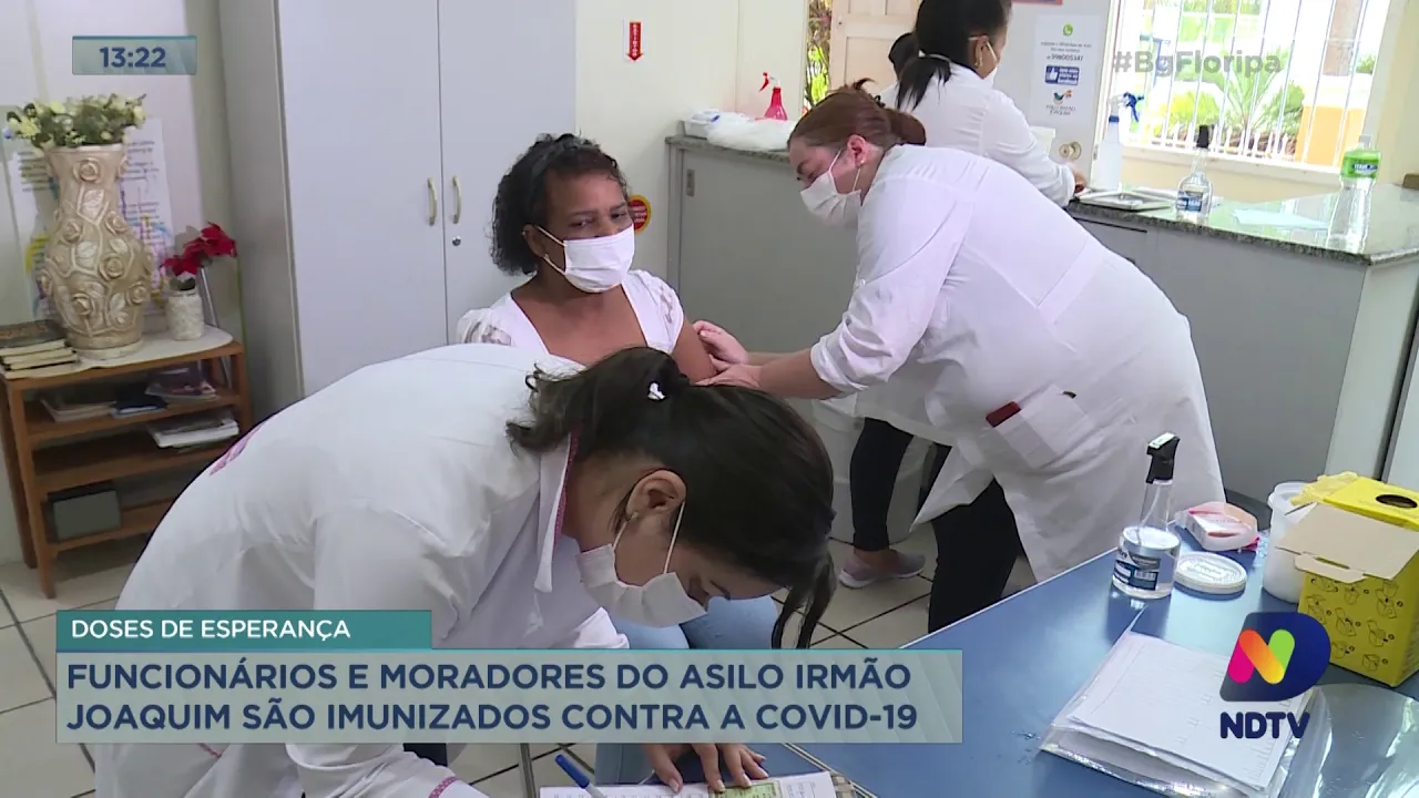 Funcionários e moradores do asilo Irmão Joaquim são imunizados contra a Covid-19