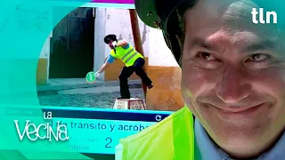 El padre Vicente se convierte en el hazmerreír | La vecina 42 1/3 | tlnovelas
