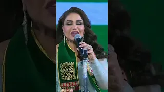احلام   لاهنت   حفل العيد الوطني السعودي    حفلة الرياض مسرح ابو  بكر سالم  احلام في السعودية دندنها