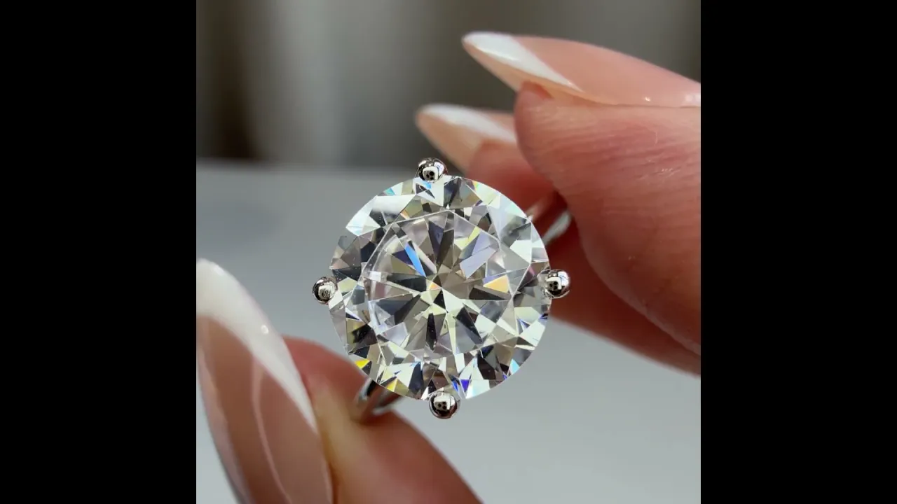 Talia丨3CT Round Lab Grown Diamond Double Hidden Halo Ring