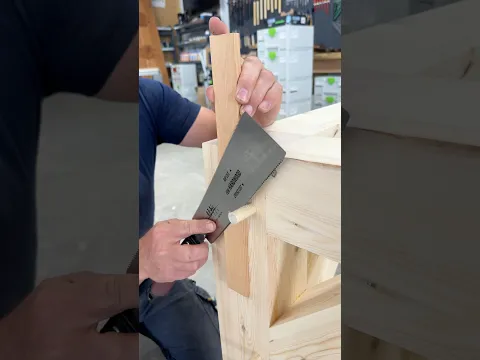 Trimming dowels on the workbench build with a @SUIZAN pull saw