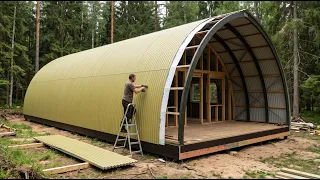 This man is building a perfect arched house from scratch in an off-grid forest!