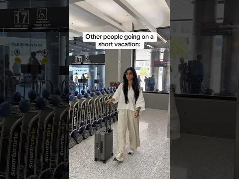 Other people vs me on a short vacation 😂