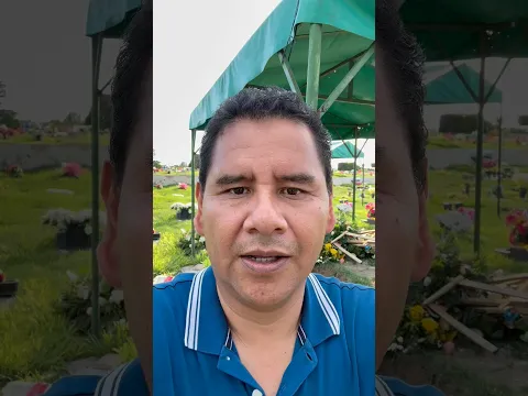 Está abandonada la tumba del cantante Gerardo López el que estuvo banda hnos Sánchez