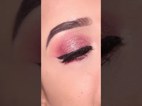 Soft PINK Glitter Eyeshadow Look || Shilpa #shorts #eyemakeup #eyeshadowtutorial
