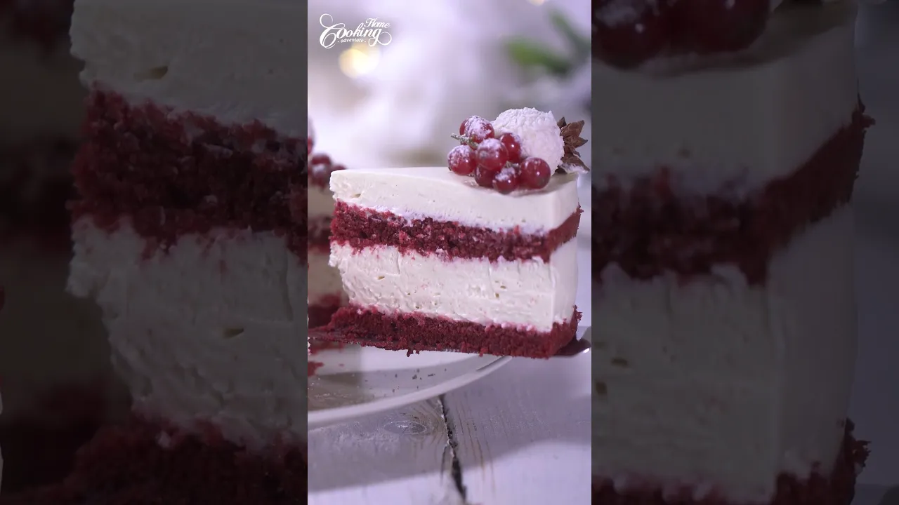 Red Velvet White Chocolate Cheesecake #cheesecake #christmascake