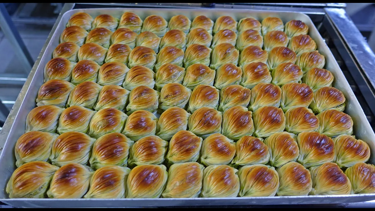 How To Make MUSSEL BAKLAVA   Turkish Gaziantep Style Baklava Recipe   Pistachio Creamy Mussel Shaped