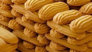 بكوبايه دقيق عملت كيلو بسكويت بدون ماكينه ولاقمع وبدون بيض ولازبدة وحل مشاكل اثناء التسويه مقرمش جدا 