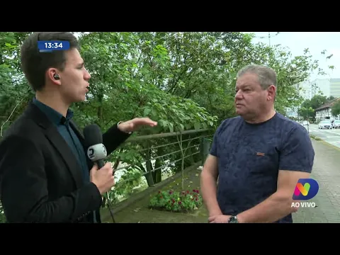 Trânsito: motorista perde controle de veículo e cai de viaduto em Blumenau