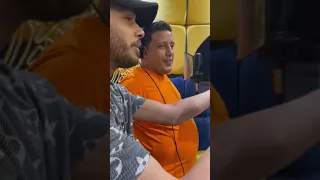 فيديو الذي ضحك الملاين مصري يغني I Love You Baby Are You No 