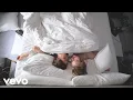 Download Lagu FINNEAS - Mona Lisa, Mona Lisa (Official Video)