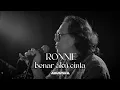 Download Lagu Ronnie Hussein - Benar Aku Cinta (LIVE) #Akustikasuria