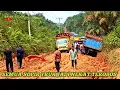 Download Lagu Terlihat Mustahil Semua Sopir Truk Mampu Pecahkan Kebuntuan Di Kubangan Lumpur