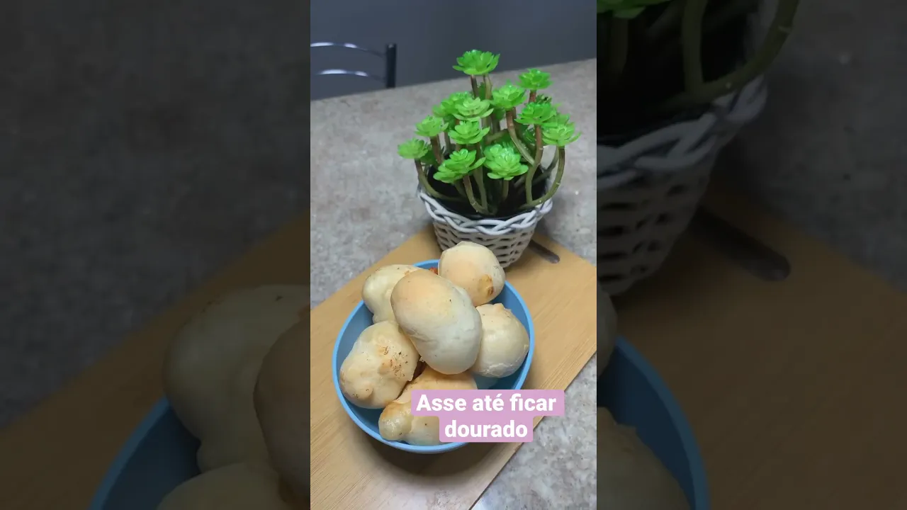 EU FAÇO MEU PÃO PARA O CAFÉ EM 10 MINUTOS! FAÇA HOJE, FOFINHO E MUITO GOSTOSO | PILOTANDO O FOGÃO