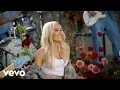 Download Lagu Gwen Stefani - Reminders (Backyard Garden Party)