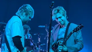 5 seconds of summer easier more live phoenix arizona 6 20 22