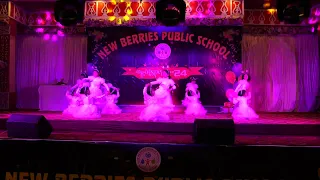 jinko hain betiyaan dance performance by cute girls 