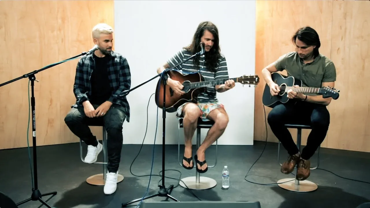 Hot Sessions: Mayday Parade "Piece Of Your Heart"