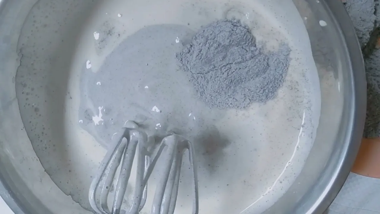 BOLU KETAN HITAM
