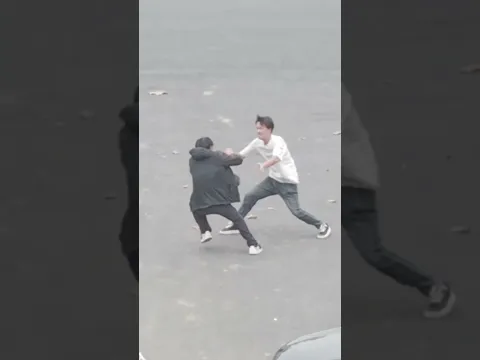 He Ran Away, but a Stranger Got Her Bag Back!
