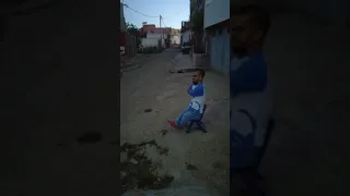 لعنايه منين سمع صوت لابينالس اشنو وقعلو 