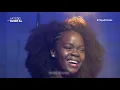 Espectáculo ao vivo com Onésia Muholove