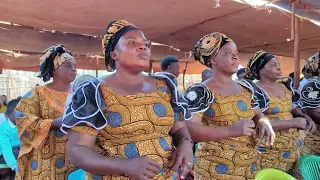 WIMBO WA TATU WA SECTION FILADELFIA KWENYE MKUTANO WA UJANA 