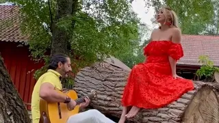 گریه کنم یا نکنم 