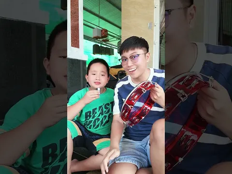 Cháu Sheep Hát "Ngày Làm 350 Rưỡi"