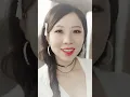 跟她拼了！他一睁眼，发现自己竟然重生到09年！开局手握神级系统！凭借前世记忆，直接开始屠杀股市！美女校花一个接一个来！给他过爽了！【重生09，从大学开始的完美人生】