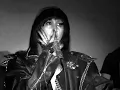 Yeah Yeah Yeahs – Spitting Off The Edge of the World ft. Perfume Genius (Live in KC)