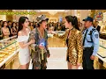 Download Lagu Diremehkan Miskin Saat Belanja dengan Istri, Ternyata Bos Besar Rahasia, Langsung Beli Supermarket