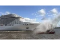 Download Lagu Cruise ship MSC Splendida playing We Will Rock You / Seven Nation Army on its horn