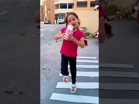 🚦👮‍♂️هيّا نتعلم عبور الشارع مع الشرطي الصغير ! 🚗🚦تعلم إشارة المرور وقواعد الطريق للأطفال 🌈