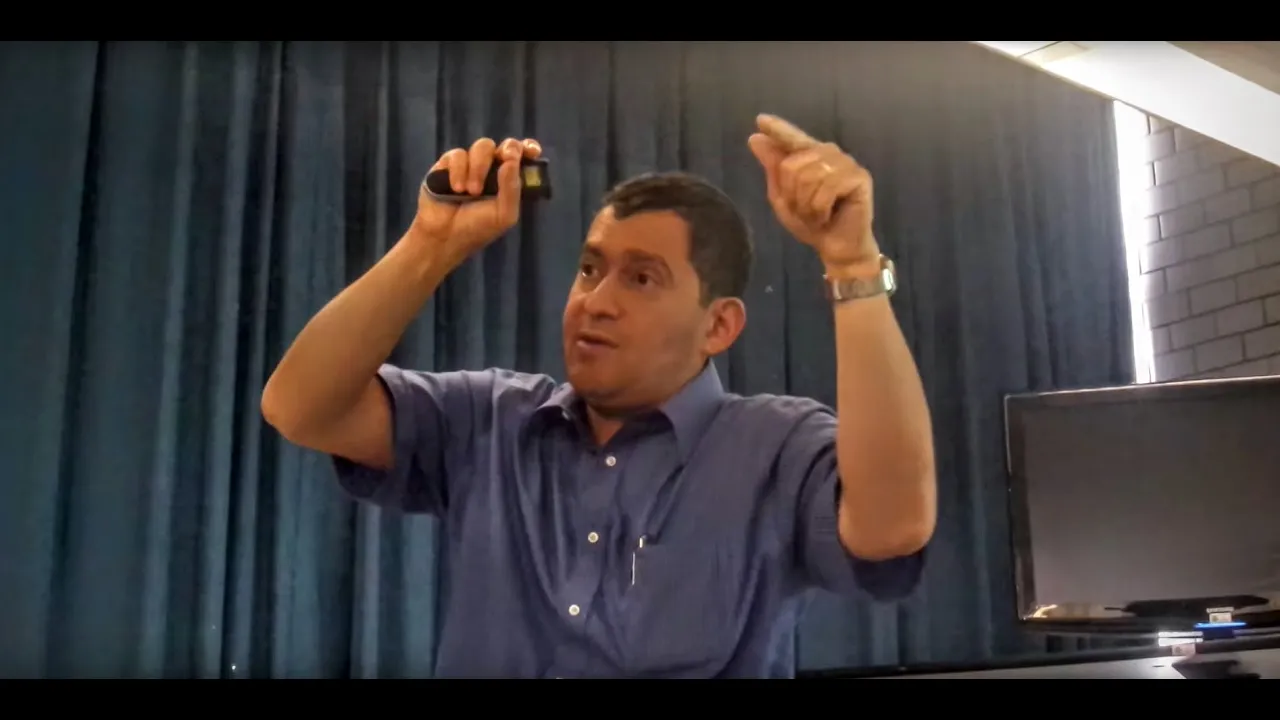 Holonomía Riemanniana y geometría spinorial torcida (Rafael Herrera)