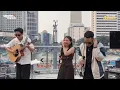 Download Lagu Tuk Singgah - Daun Jatuh, Prilly Latuconsina (Live at Jakarta)