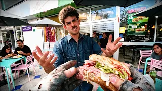 Humilde joven Venezolano alimenta a vagabundo 😭 su historia nos conmovió a todos