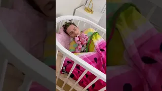 مين عنده اخت صغيرة ادمان البطيخ 