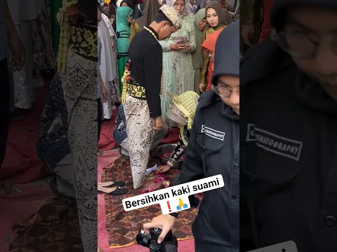 adat jawa bersihkan kaki suami βπ± #shorts #fypshorts #ytbshorts