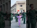Download Lagu Em bé nhảy cùng các chú bộ đội tại phố đi bộ Hồ Gươm #shorts #chubodoi #bodoi #bodoicuho #mamnon