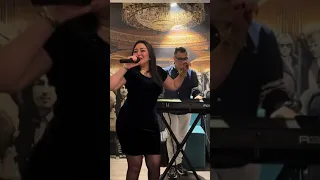جابلي العنب عناقيد و الحبه تملي الإيد  غنيتله جديد في جديد مع كل أهل الهوا رحمه محسن دندنها