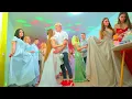 Download Lagu Szkolny bal i pierwszy pocałunek. Pragnienie Diany i jej najlepszych przyjaciół. Szkolna miłość