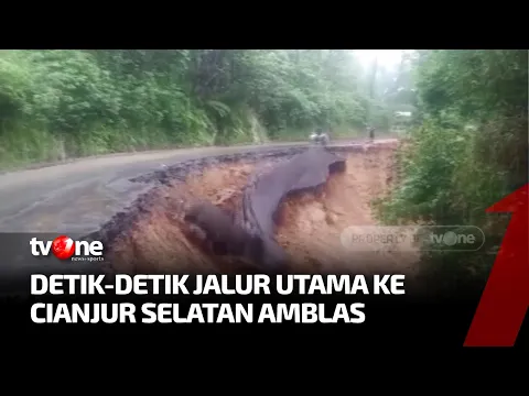 Detik-detik Jalan Provinsi Cianjur Amblas hingga 50 Meter