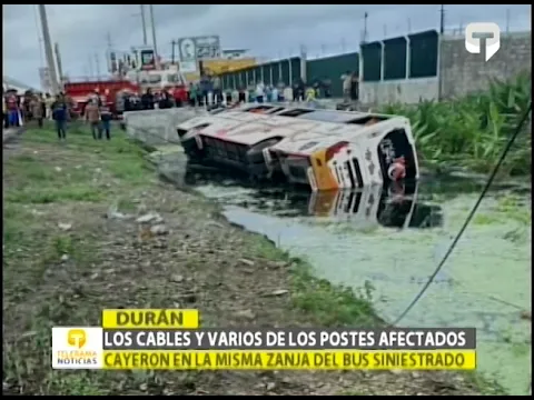 El bus venía de Esmeraldas y Los pasajeros indican que el conductor excedió la velocidad