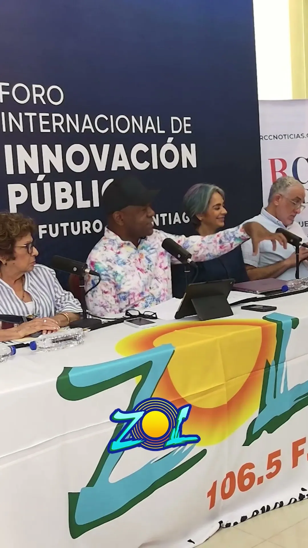 "ESTOY CON WELLINGTON, PERO AHORA ESTAMOS TRABAJANDO PARA EL PARTIDO"