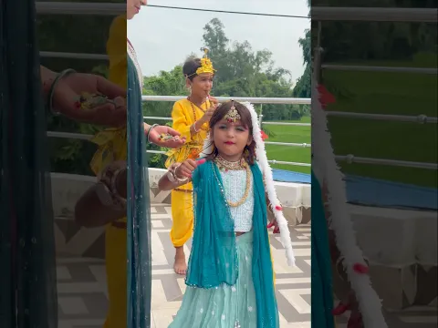 Bhaiya aur mai bane radha krishna 😁