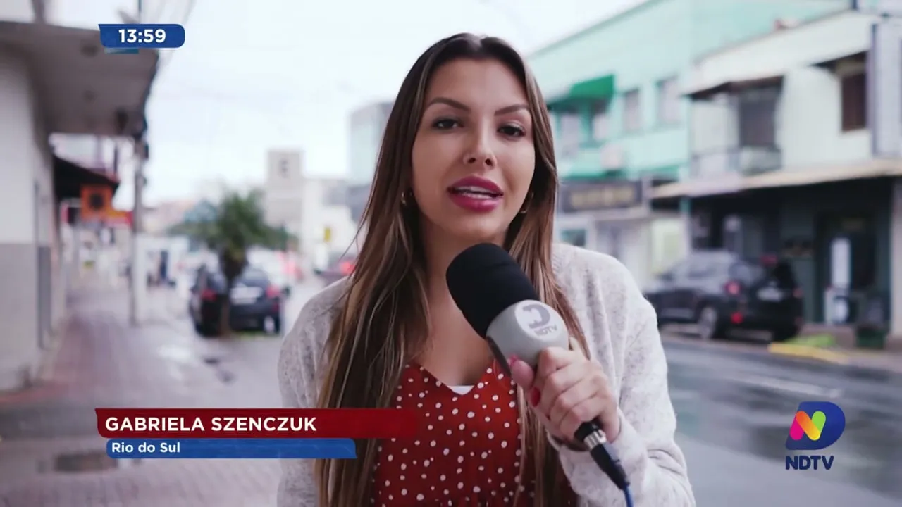 Suspeitos de matar jovem são presos com mais de R$ 30 mil em drogas e dinheiro no Alto Vale