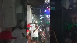 oritsefemi lit up napples 