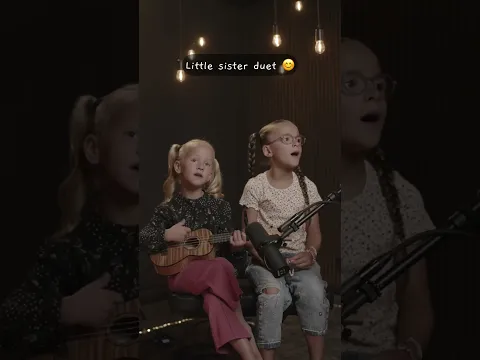 Little Sister Duet - Twinkle Little Star (June trying to get Millie to sing louder mid song 😂)